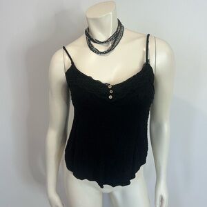Elegant Black Lace-Trim Camisole with decorative bouttons ❤️S